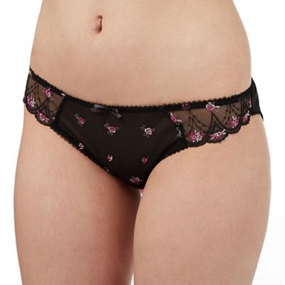 Gorgeous DD+ Black rose stitched briefs